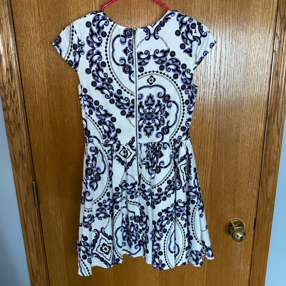 Xenia Boutique Dress size 8 - Picture 2 of 6
